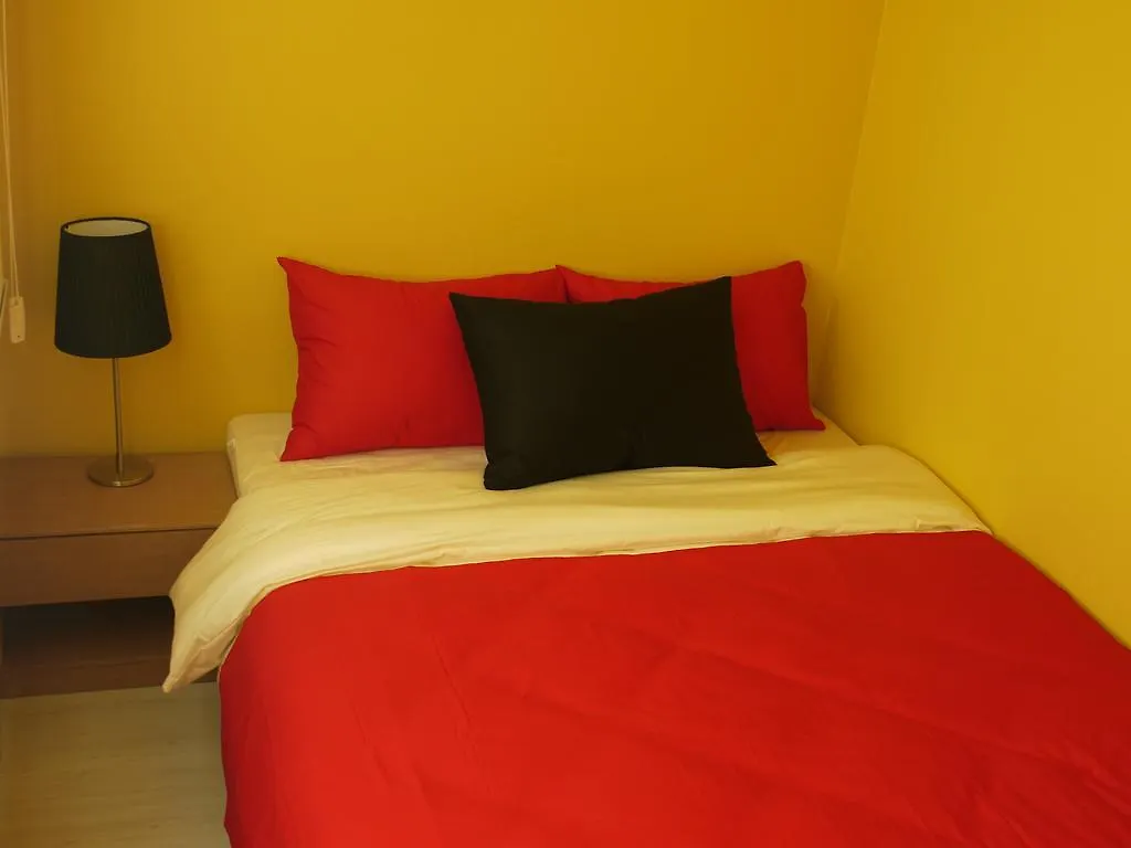 Plenty Guest House Seoul 2*,